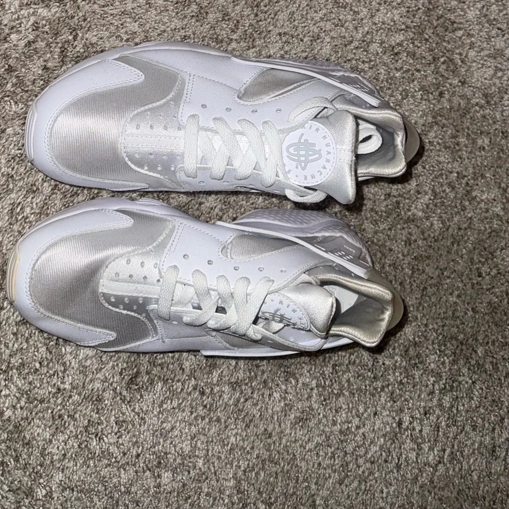 Nike Air Huarache in white